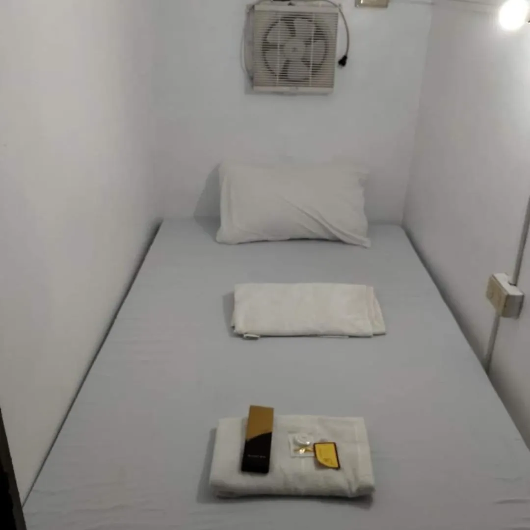 Rdc - Mariveles Transient Capsule Hotel Mandaluyong