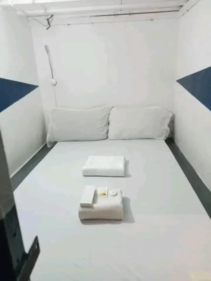 Rdc - Mariveles Transient Capsule Hotel Mandaluyong 0*,