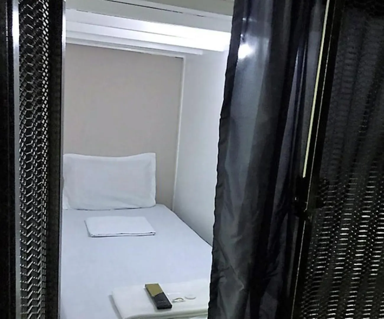 Rdc - Mariveles Transient Capsule Hotel Mandaluyong