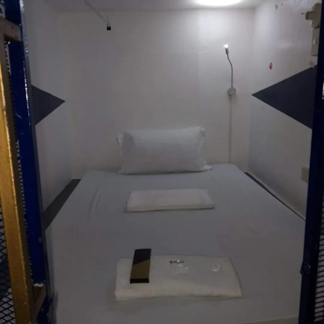Rdc - Mariveles Transient Capsule Hotel Mandaluyong